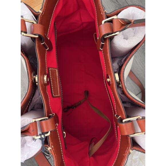 Dooney & Bourke DV1039BO Embossed Lizard Large Barlow Bone Bag B000540 - Picture 7 of 12